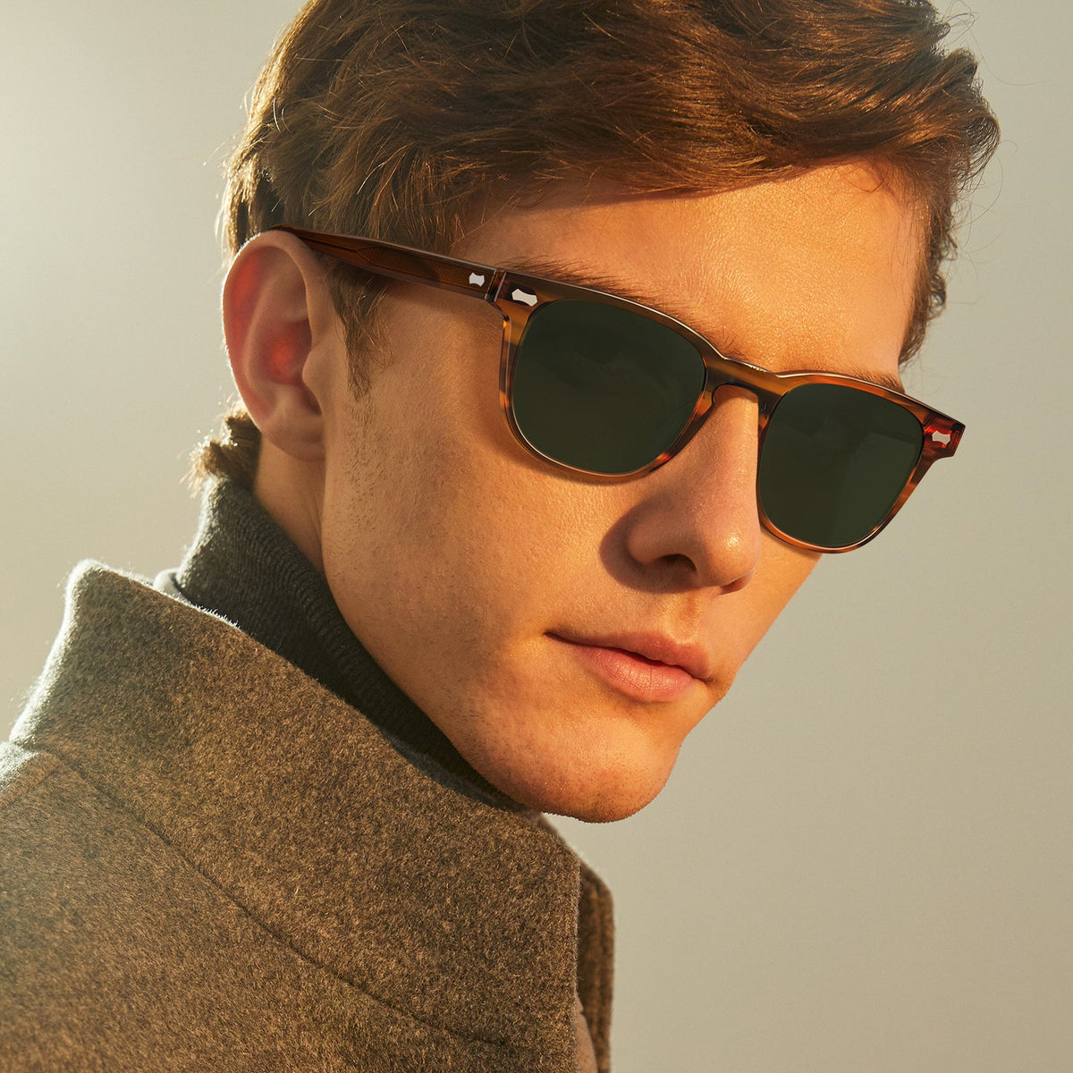 IGIOO Jena-C02 Brown Sunglasses for Unisex, Side View