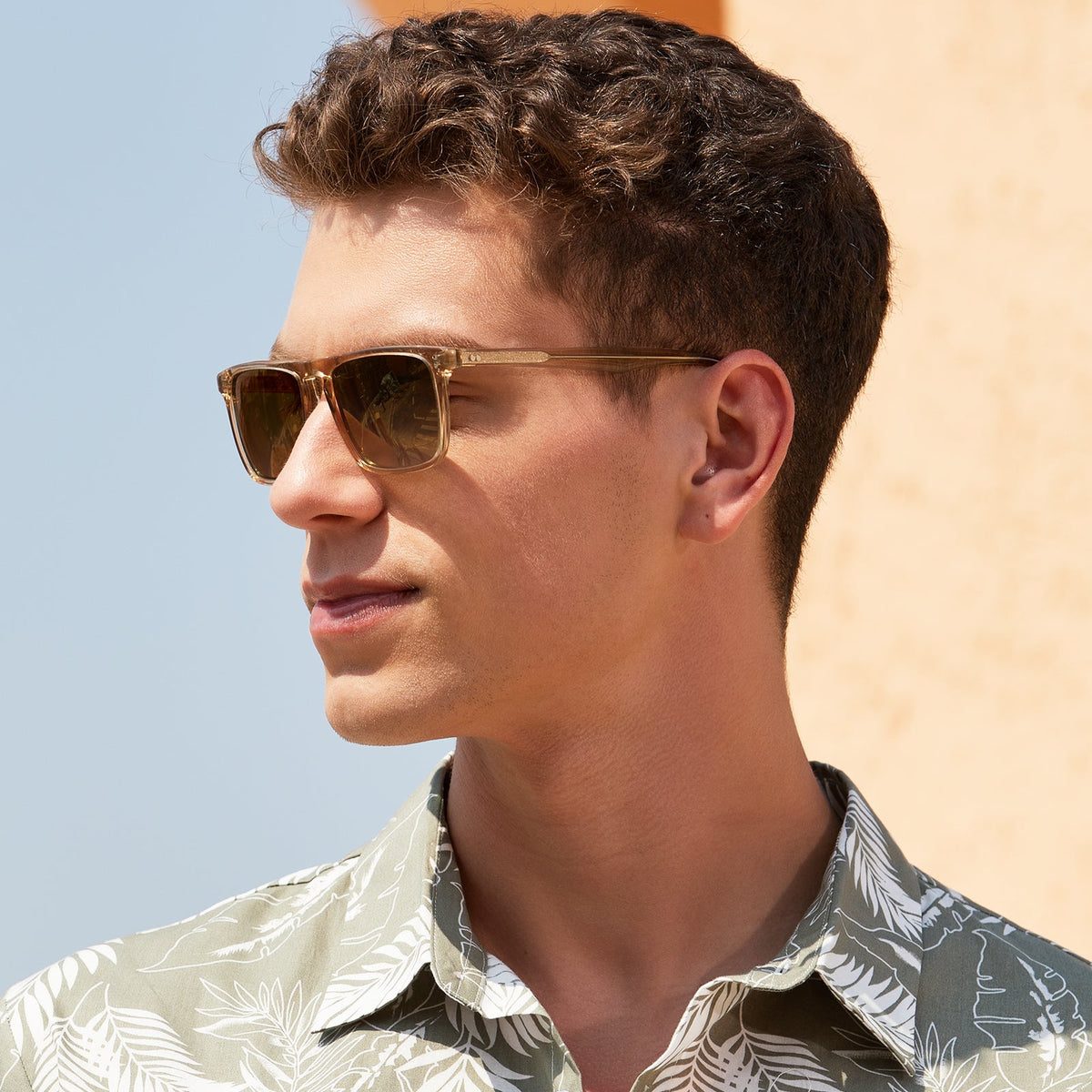 IGIOO Shelton-C13 Gold Sunglasses for Men, Side View