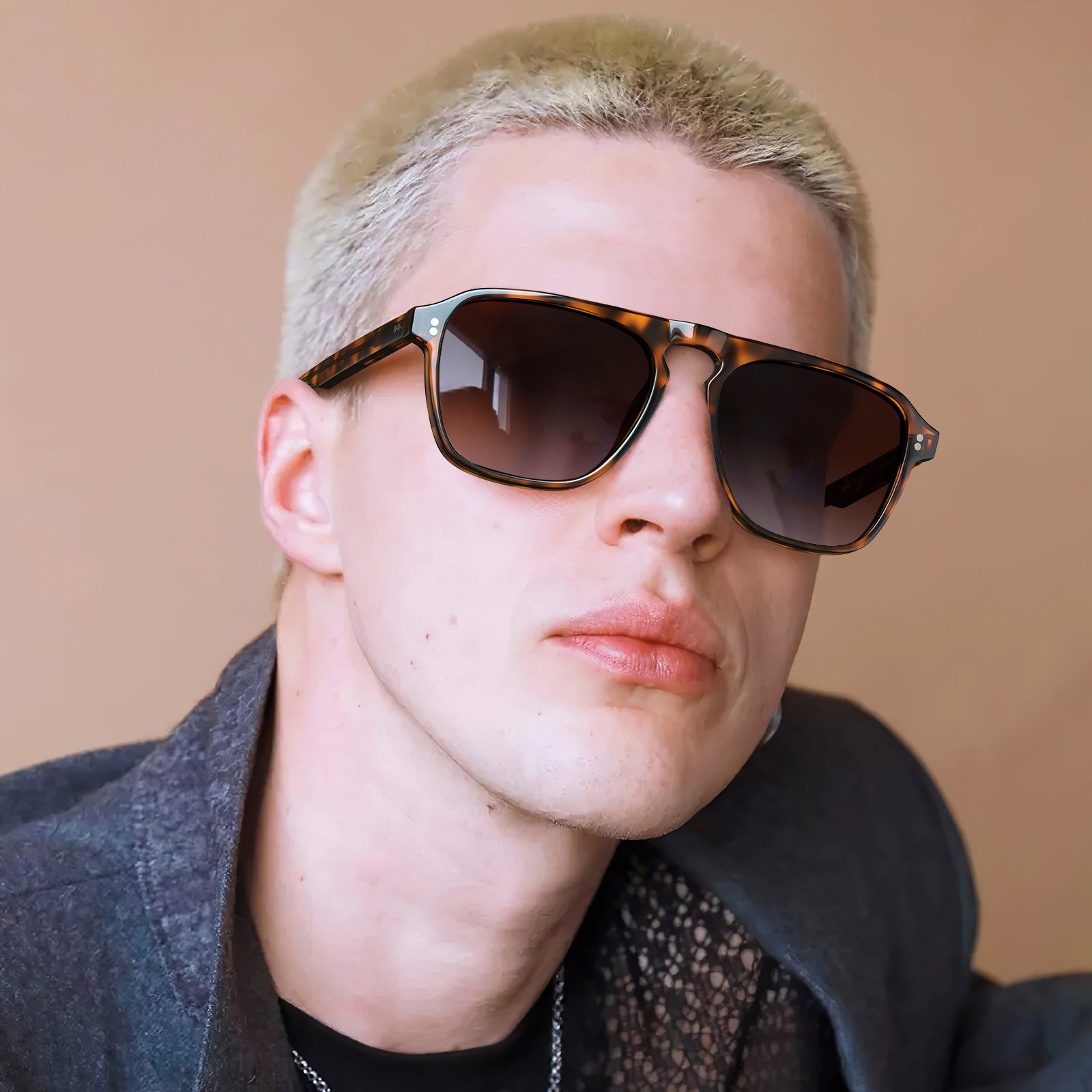 IGIOO Navada-C03 Sunglasses for Men, Side View