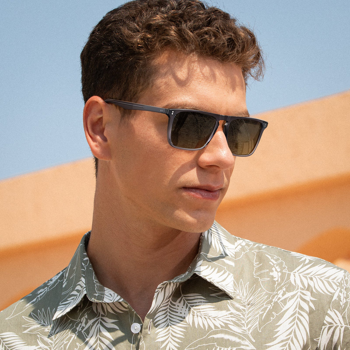 IGIOO Shelton-C20 men grey acetate prescription sunglasses, men model view	