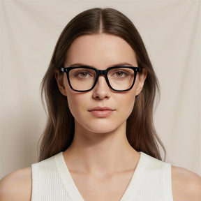 IGIOO-precsription-eyeglass-frames-black-women-lifestyle